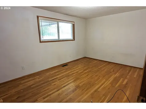 1385 Rainier Road Woodburn OR 97071