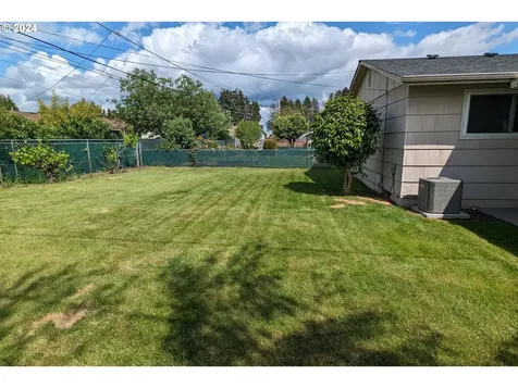 1385 Rainier Road Woodburn OR 97071