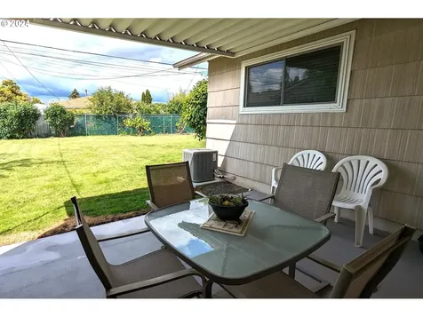 1385 Rainier Road Woodburn OR 97071