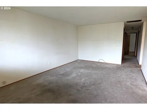 1385 Rainier Road Woodburn OR 97071