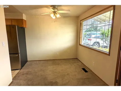 1385 Rainier Road Woodburn OR 97071