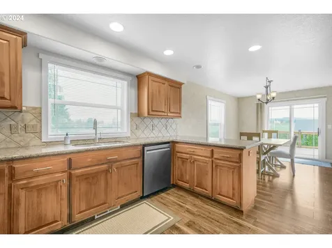 566 Ne Hilltop Court Sublimity OR 97385