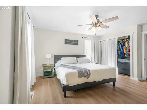 566 Ne Hilltop Court Sublimity OR 97385