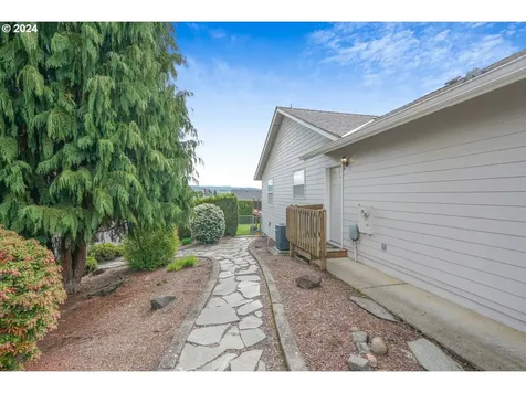 566 Ne Hilltop Court Sublimity OR 97385