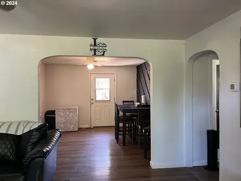 1045 Pennoyer Avenue Cottage Grove OR 97424
