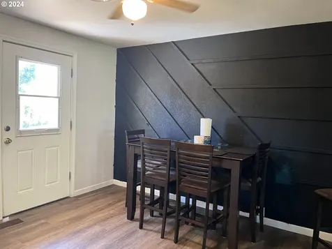 1045 Pennoyer Avenue Cottage Grove OR 97424