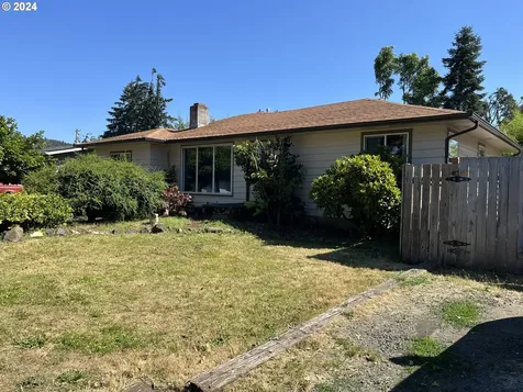 1045 Pennoyer Avenue Cottage Grove OR 97424