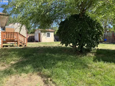 1045 Pennoyer Avenue Cottage Grove OR 97424