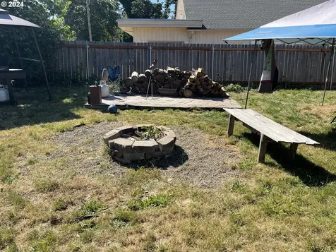 1045 Pennoyer Avenue Cottage Grove OR 97424