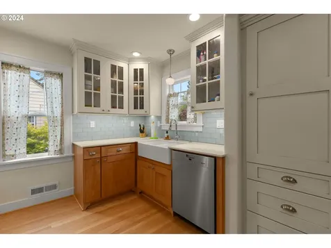 4001 Ne Shaver Street Portland OR 97212