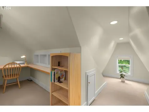 4001 Ne Shaver Street Portland OR 97212