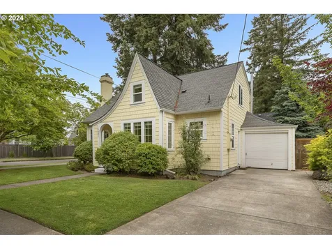 4001 Ne Shaver Street Portland OR 97212