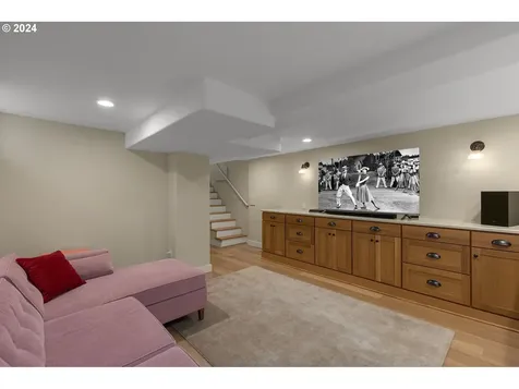 4001 Ne Shaver Street Portland OR 97212