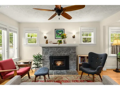 4001 Ne Shaver Street Portland OR 97212