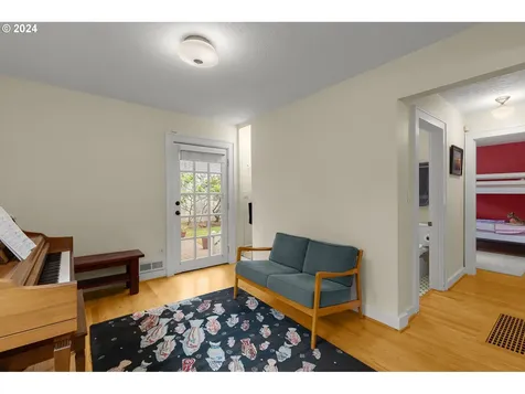 4001 Ne Shaver Street Portland OR 97212