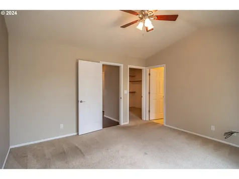 2565 Golfview Avenue Sutherlin OR 97479