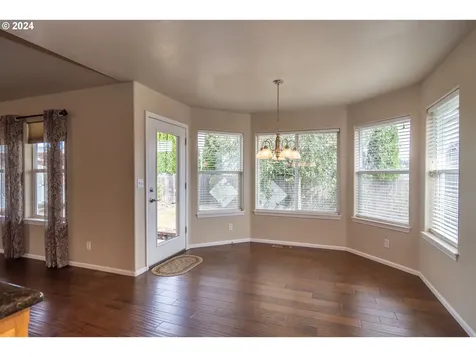 2565 Golfview Avenue Sutherlin OR 97479