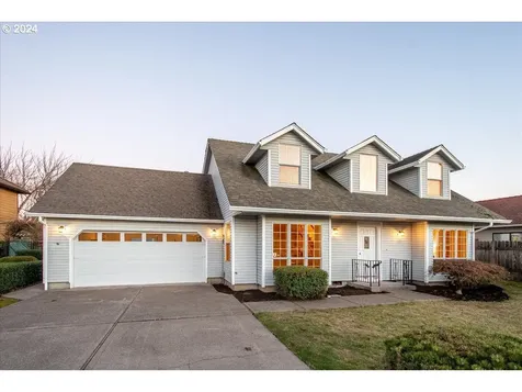 840 Moonflower Street NE Salem OR 97301