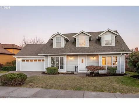 840 Moonflower Street NE Salem OR 97301