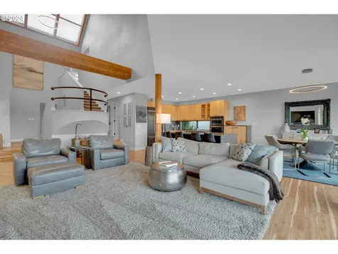 185 N Lotus Beach Drive Portland OR 97217