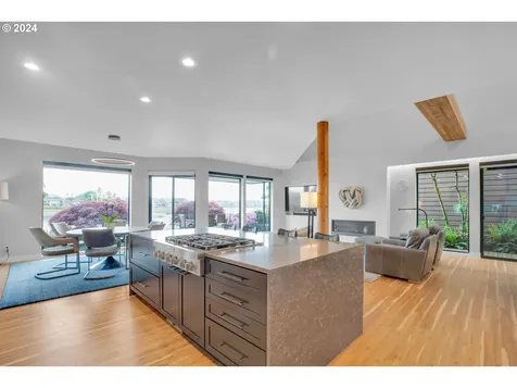 185 N Lotus Beach Drive Portland OR 97217