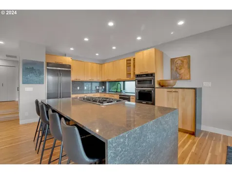 185 N Lotus Beach Drive Portland OR 97217