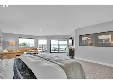 185 N Lotus Beach Drive Portland OR 97217