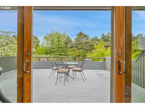 185 N Lotus Beach Drive Portland OR 97217