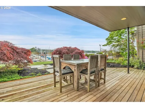 185 N Lotus Beach Drive Portland OR 97217
