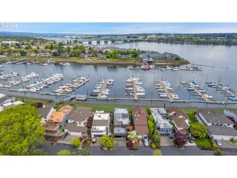 185 N Lotus Beach Drive Portland OR 97217