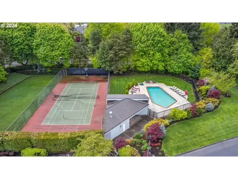 185 N Lotus Beach Drive Portland OR 97217
