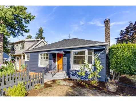 3639 Ne Emerson Street Portland OR 97211