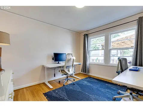 3639 Ne Emerson Street Portland OR 97211