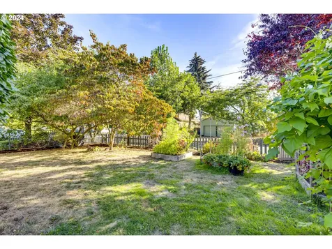 3639 Ne Emerson Street Portland OR 97211