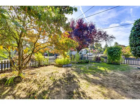 3639 Ne Emerson Street Portland OR 97211