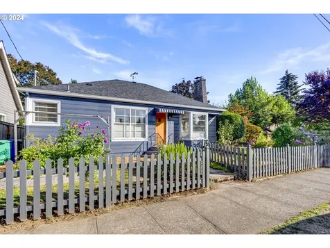 3639 Ne Emerson Street Portland OR 97211