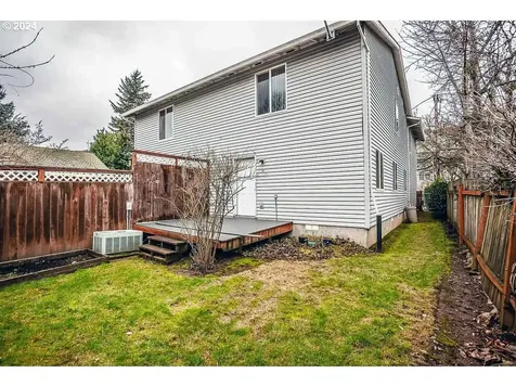 1617/1625 SE Clatsop Street Portland OR 97202
