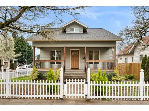 9003 N Saint Louis Avenue Portland OR 97203