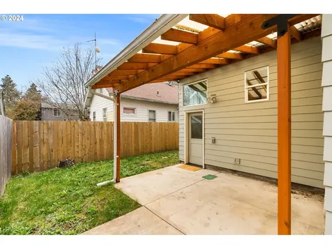 9003 N Saint Louis Avenue Portland OR 97203