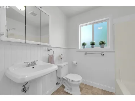 320 N Grove Court Eugene OR 97404