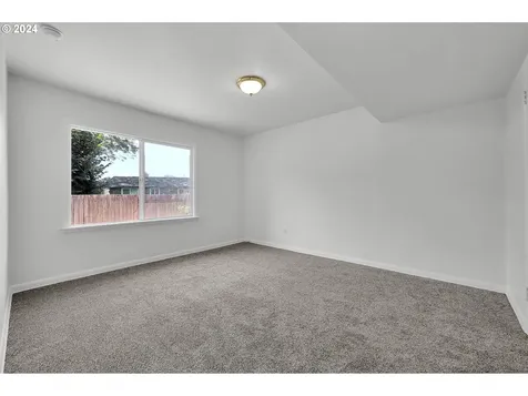 320 N Grove Court Eugene OR 97404
