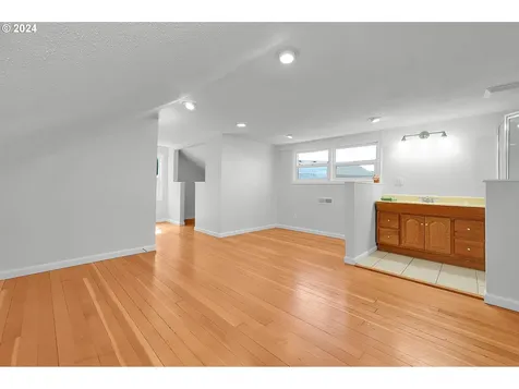 320 N Grove Court Eugene OR 97404