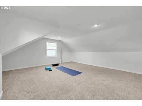 320 N Grove Court Eugene OR 97404