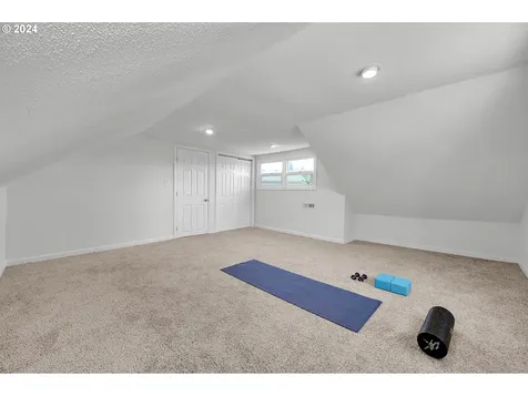 320 N Grove Court Eugene OR 97404