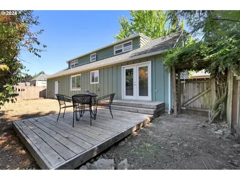 320 N Grove Court Eugene OR 97404