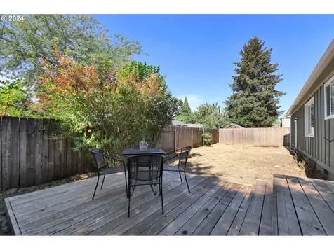 320 N Grove Court Eugene OR 97404