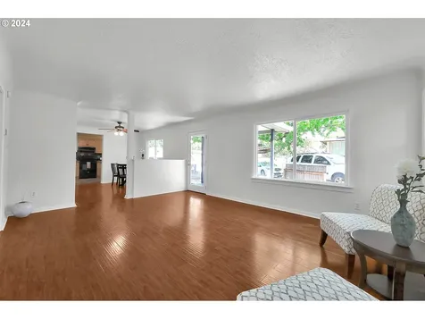 320 N Grove Court Eugene OR 97404