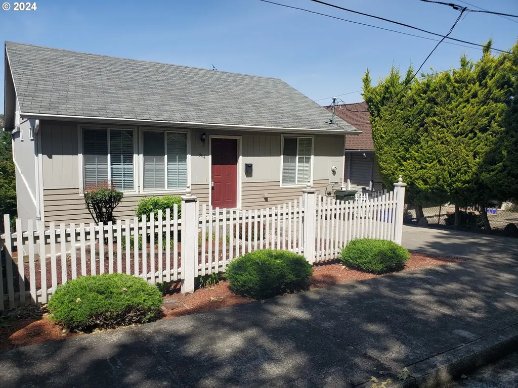 344 Se Ella Street Roseburg OR 97470