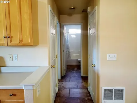 344 Se Ella Street Roseburg OR 97470