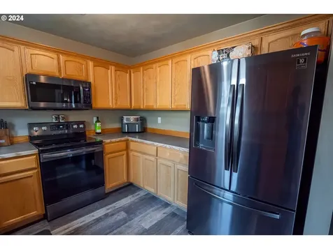 24899 Kingpin Loop Veneta OR 97487